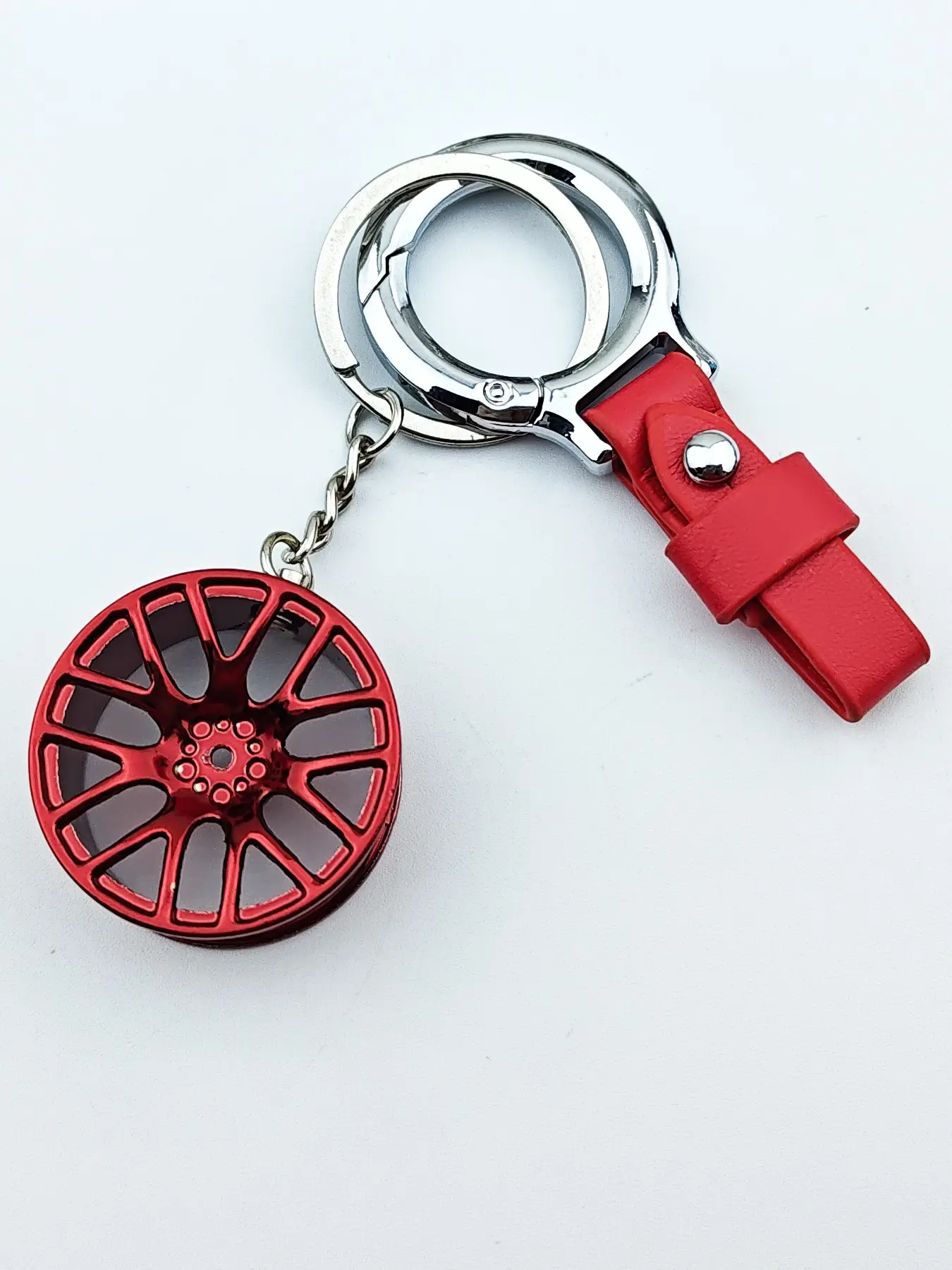 Creative Colorful Car Replica Keychain, Keyrings for Keys, 35mm Multi-Spoke Wheel, PU Leather Quick-Release, Zinc Alloy Short Car Key Chain, Gift for Men and Women