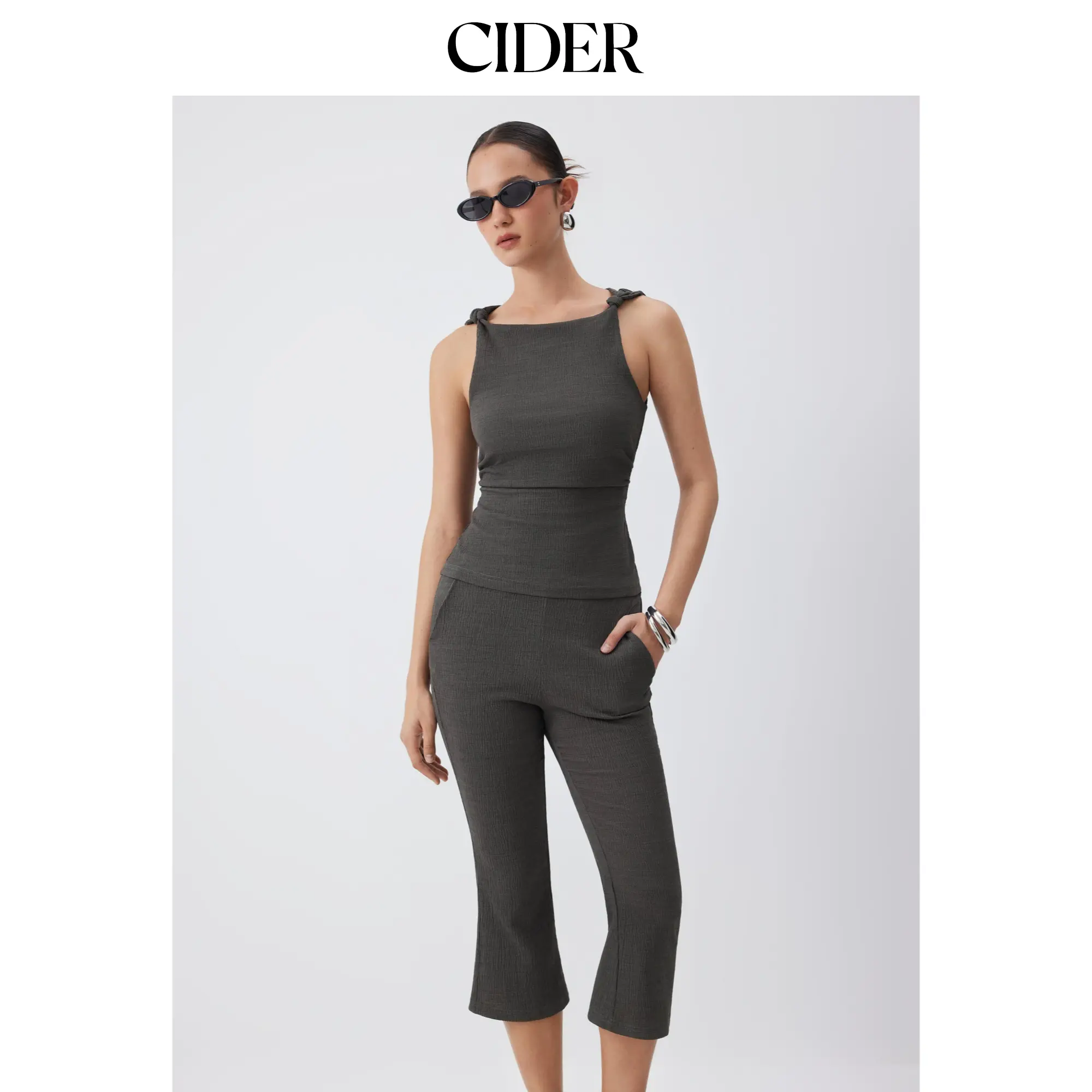 Cider Women's 2-Piece Clothes Set - Textured Boat Neck, Knotted Ruched Top & Mid-Rise Capri Pants, Fitted