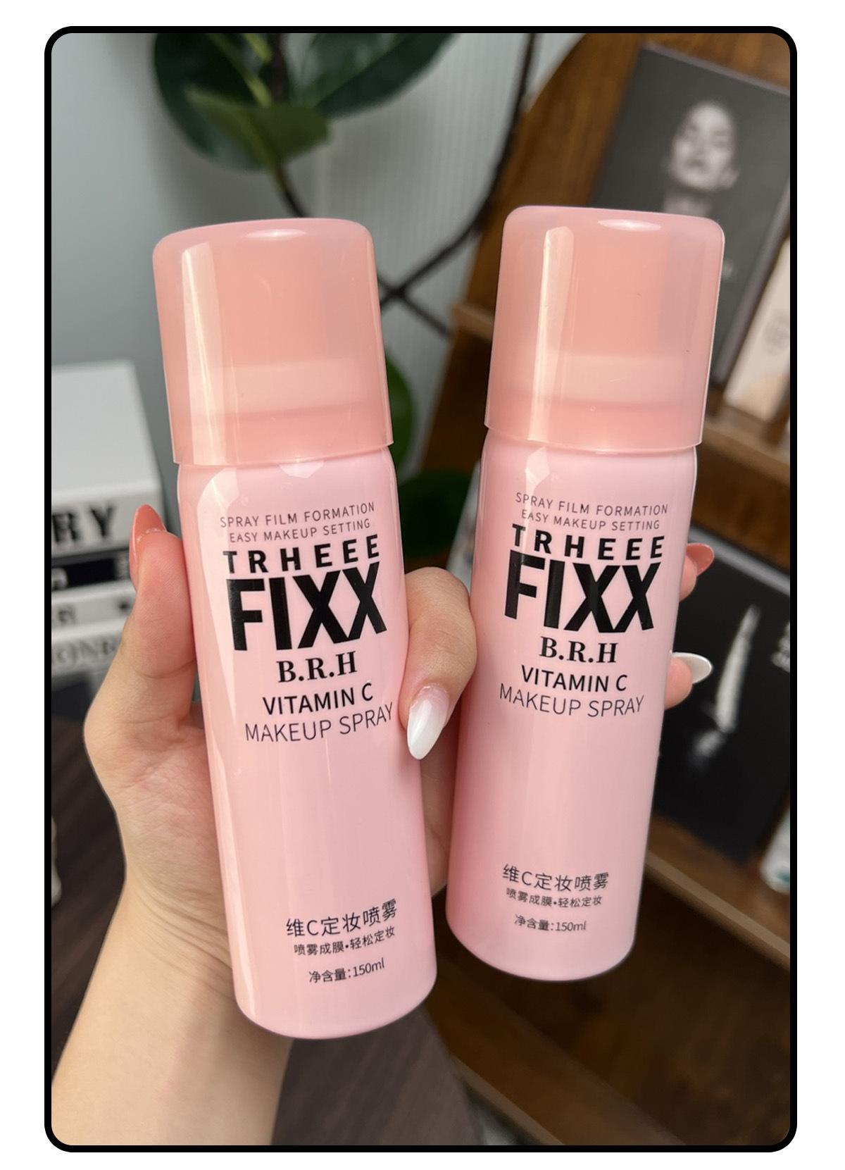 Makeup setting spray quickly forms a film, does not remove makeup, hydrates and moisturizes, provides long-lasting makeup setting, natural and authentic