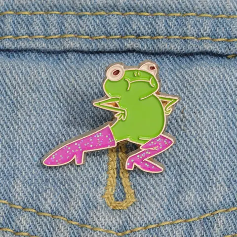 Cartoon Frog Design Brooch, Cute Frog Lapel Brooch, Fashion Accessories for Women & Men, Trendy All-match & Exquisite Brooch for Birthday Gift, Brooch Pins, Alloy Brooch Pin