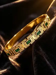 Rectangle Imitation Emerald Green Cubic Zirconia Link Bangle Bracelet For Women 18K Gold Tone Plated Vintage Engraved Textured Chain Cuff Hypoallergenic Anti Tarnish Luxury Daily Wedding Party Jewelry Birthday Gift For Ladies Her