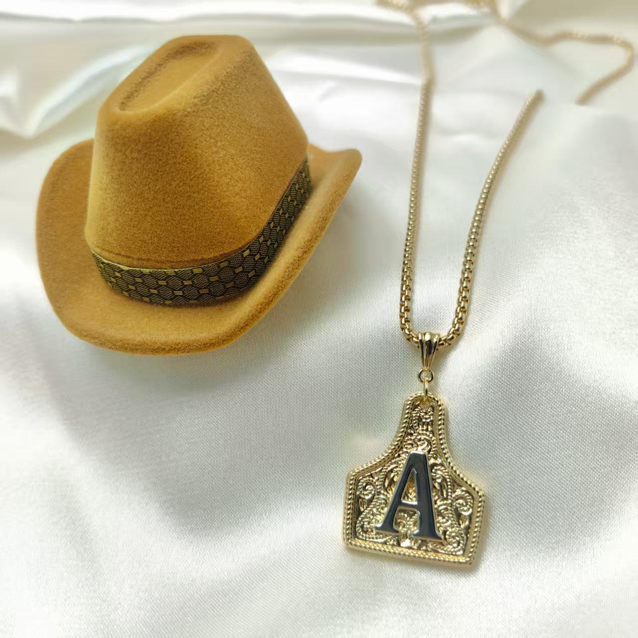 New trendy luxury 26-letter western cowboy necklace, copper-plated with real gold, long-lasting and classic, high-end jewelry.