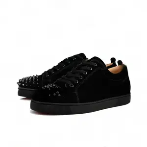 2026 Men's shoes network red explosive fashion round head rivets nightclub hairstylist casual board shoes