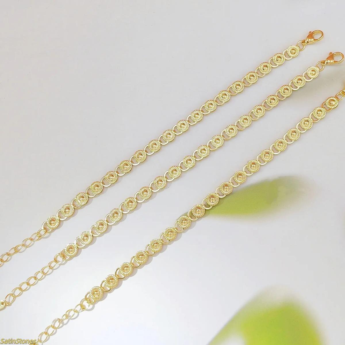 New Chinese-Style Women's Bracelet with Coin Motif — Featuring a retro-minimalist design and adjustable chain length, this piece is a versatile, "light luxury" accessory. It is perfect for everyday wear and makes an excellent choice for parties or holiday