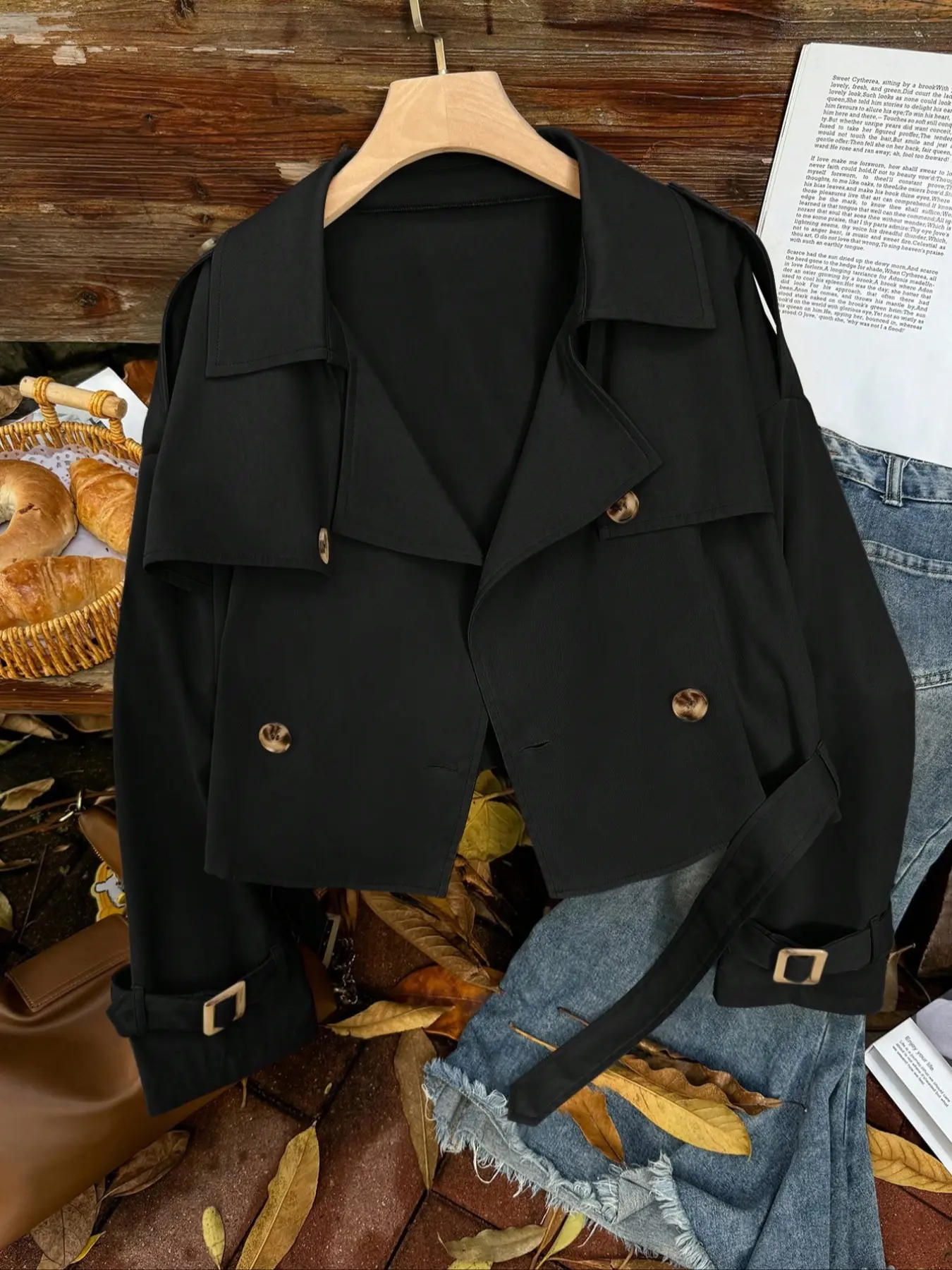 Women's Short Windbreaker Jacket, Casual Fashion Outerwear Coat, Lightweight Raincoat for Spring & Fall, Ladies' Daily Wear Essentials
