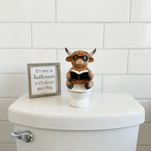 Resin Highland Cow Statue Farmhouse Style Bathroom Decor Cute Ornament Housewarming Gift for Family