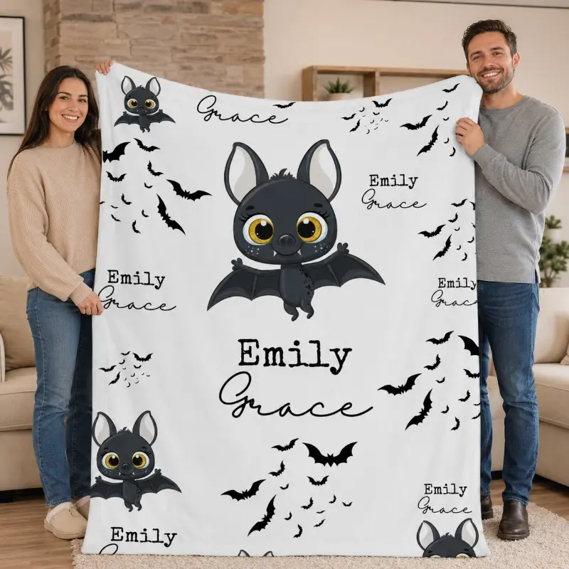 Cute Bat Halloween Flannel Blanket – "Spooky-Cute" Black Bat Throw Designed for Girls – Cozy Bedroom & Sofa Decor – Halloween Gift