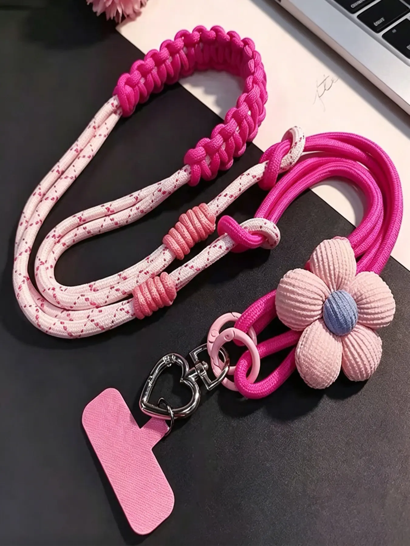 Flower Cell Phone Lanyard, Fabric Flower Wrist Strap with Heart-shaped Hook & Phone Patch, Adjustable Braided Anti-lost Strap for Smartphones, Cute Accessory for Women, Teens & Daily Use