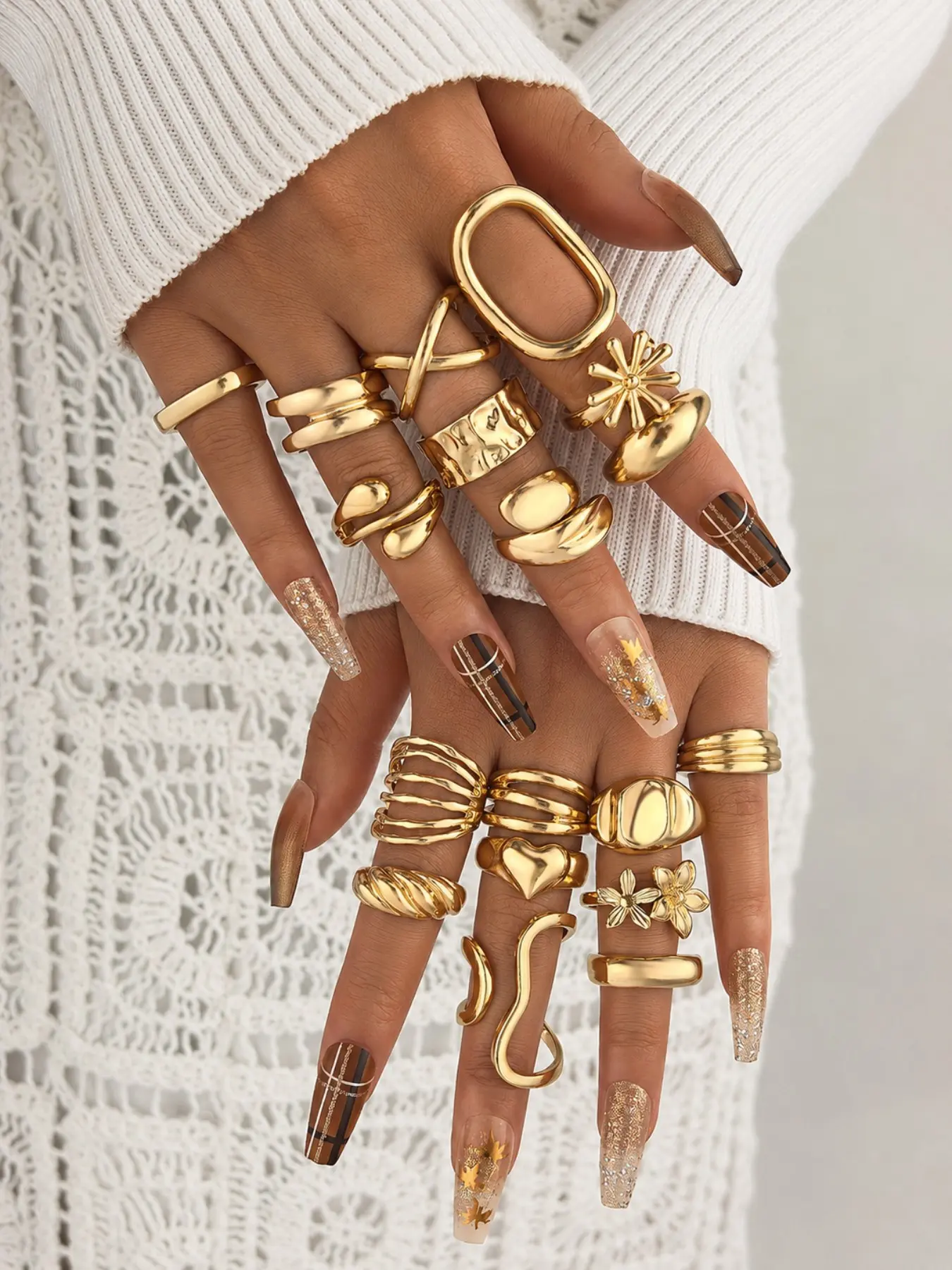 19 Pcs Women's Fashion Wide Band Rings, Bohemian Chunky Flower Heart Design, Layered Stackable Boho Jewelry Set, Perfect for Parties and Gifts