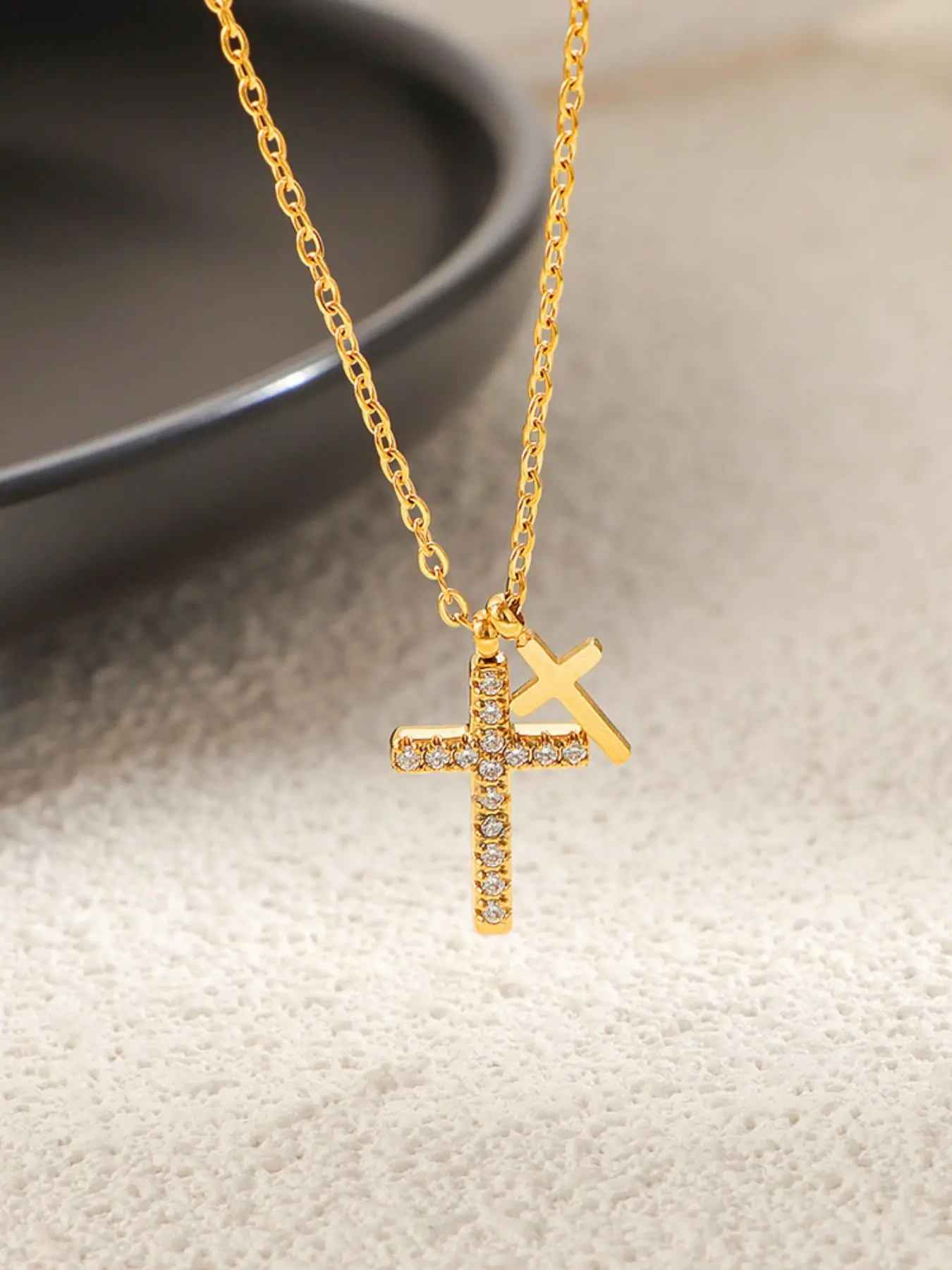 Luxury Cross-Inlaid Diamond Elegant Necklace for Women, Geometric Design, High-End Collarbone, Titanium Steel, European & American Style