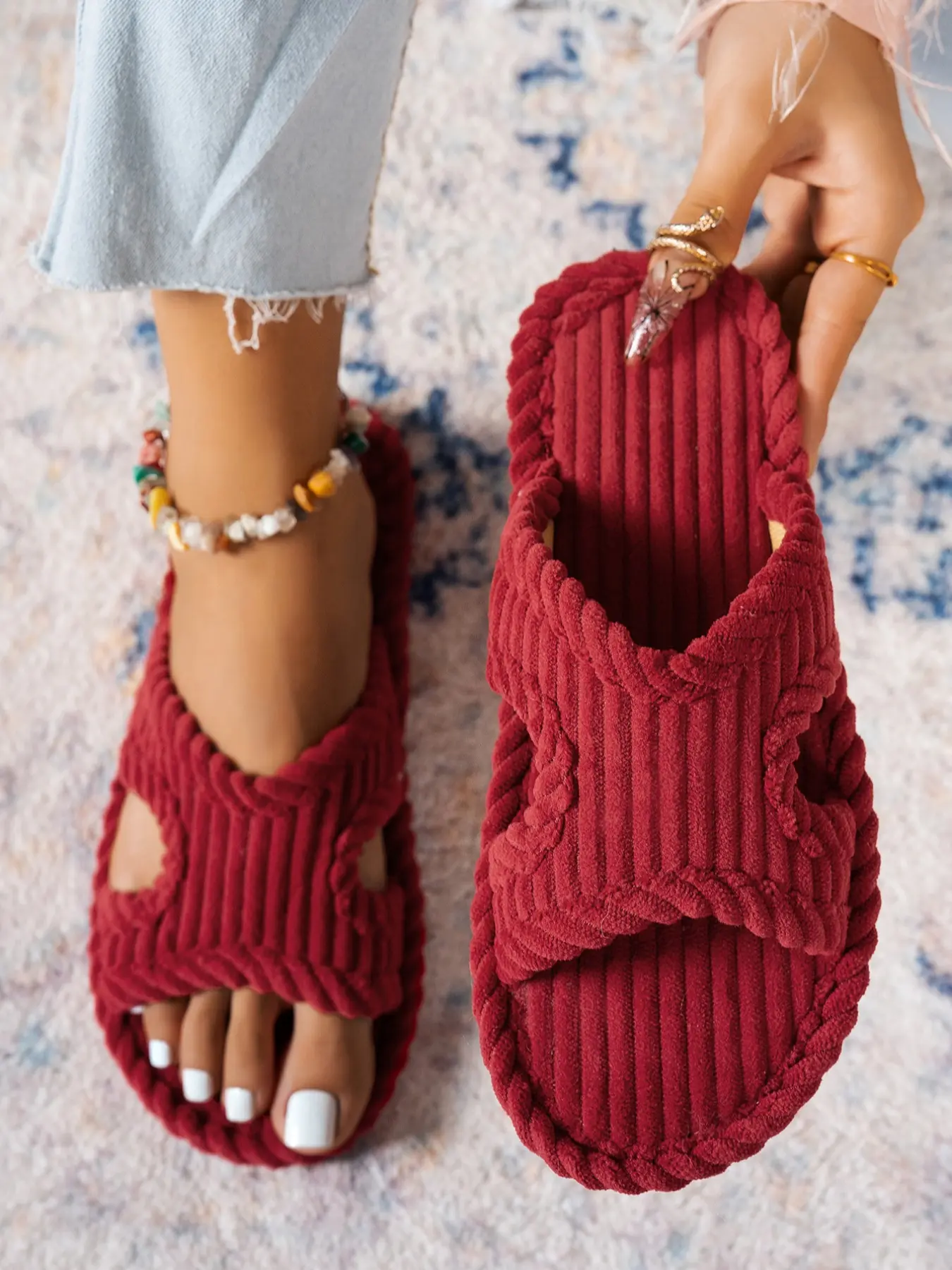 Women's Comfortable Plush Slippers, Slip-On Soft Warm Indoor Shoes, Ideal for Fall Winter, Perfect Gift for Family Friends