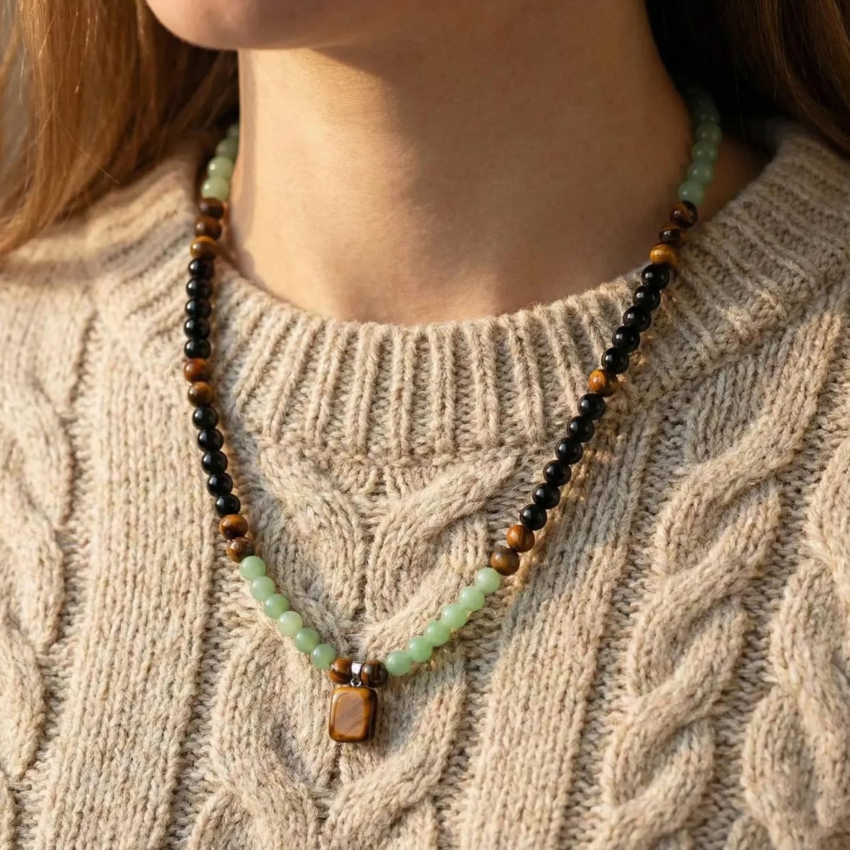 Green Aventurine & Tiger Eye Money Attraction Necklace, Natural Healing Crystal Pendant for Wealth & Prosperity, Long Chain Sweater Necklace, Ideal Gift Jewelry for Men and Women, Jewelry Charms for Anniversary, Vacation &Theme Parties