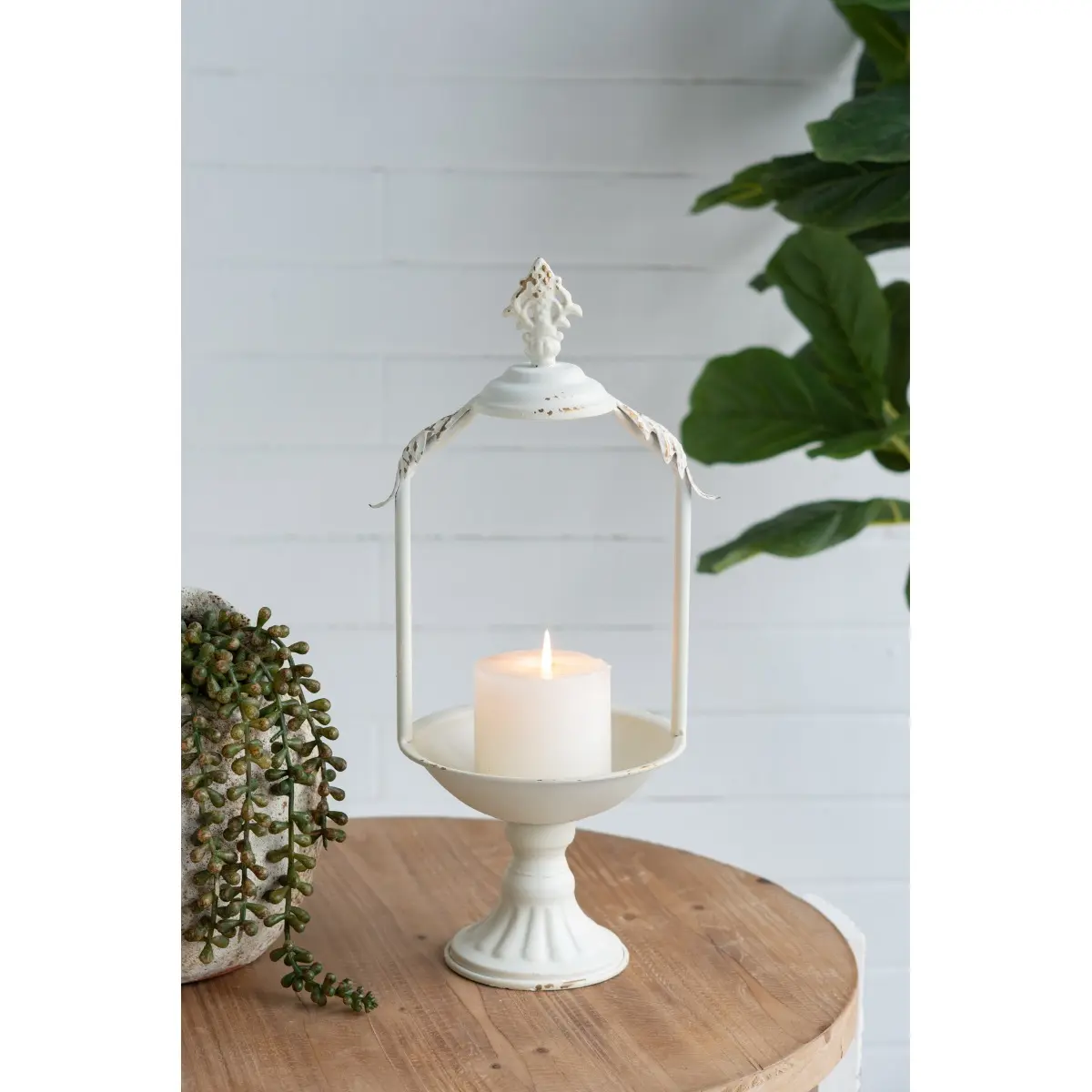 White Iron Pedestal Display Tray 7.5x6x15.5 Inch, Ornate Pointed Finial Metal Tray, Vintage Farmhouse Boho Decor Tray for Candle Jewelry Tabletop Home Decoration incense dish holder