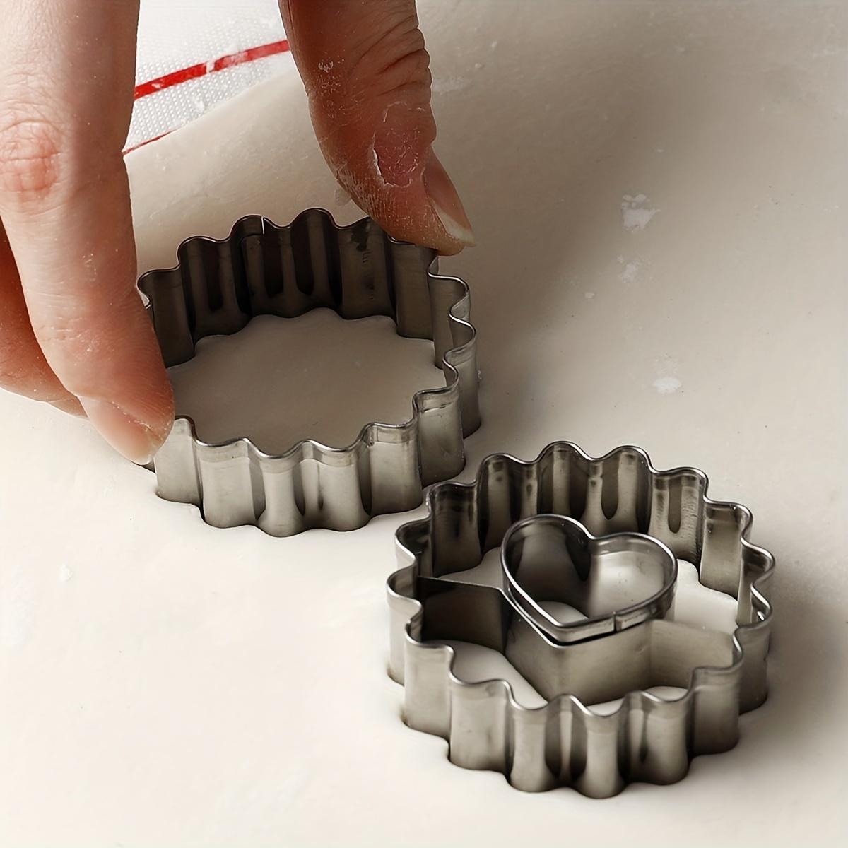 2pcs, Linzer Cookie Cutters, Stainless Steel Pastry Cutter, Sauce Jam Biscuit Molds, Baking Tools, Kitchen Accessories,