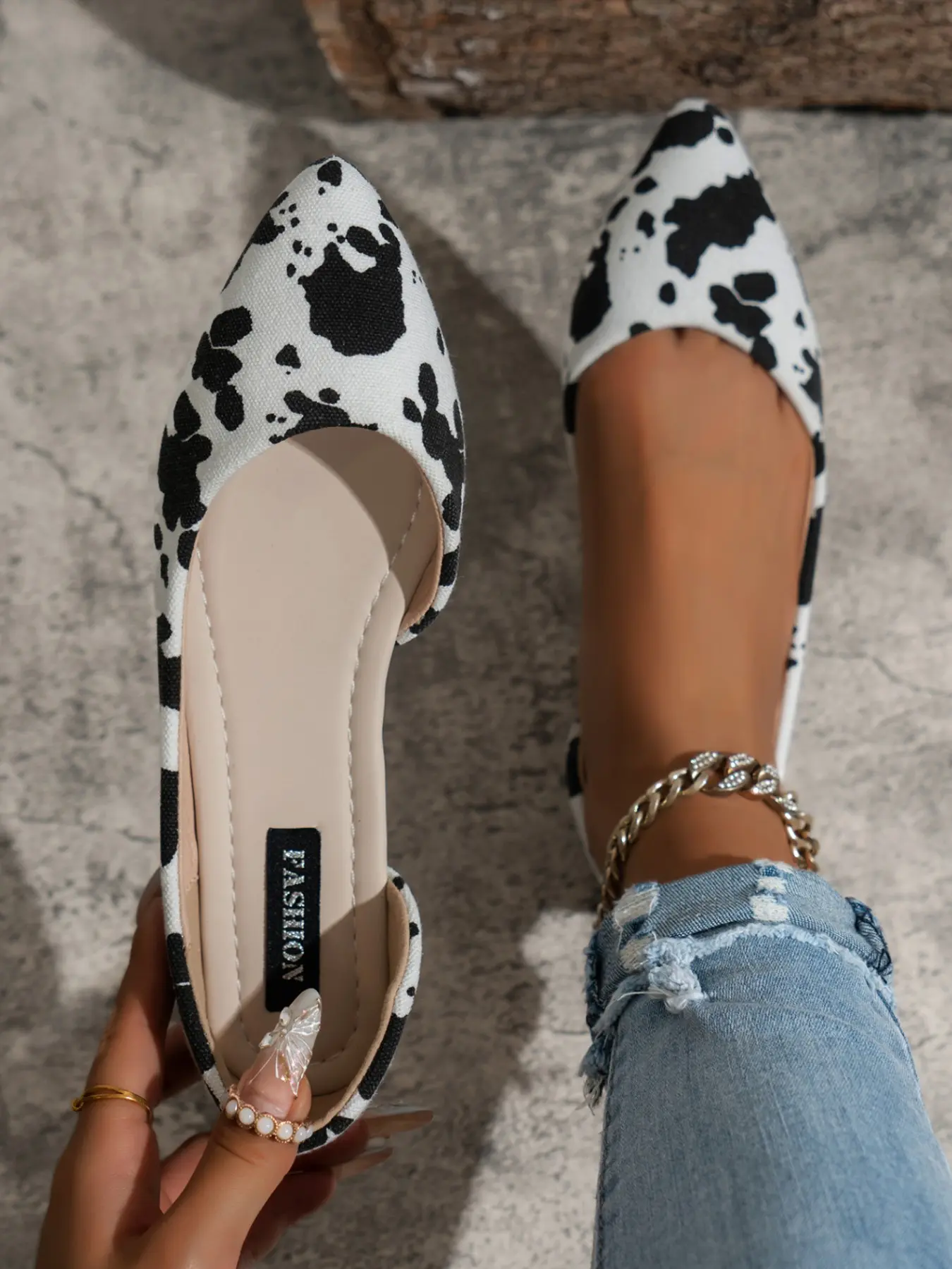 Cow Print Pointed Toe Side Cut Low Heel Shoes, Unique Shallow Mouth Commuter Single Shoe, Textile Upper, Rubber Sole