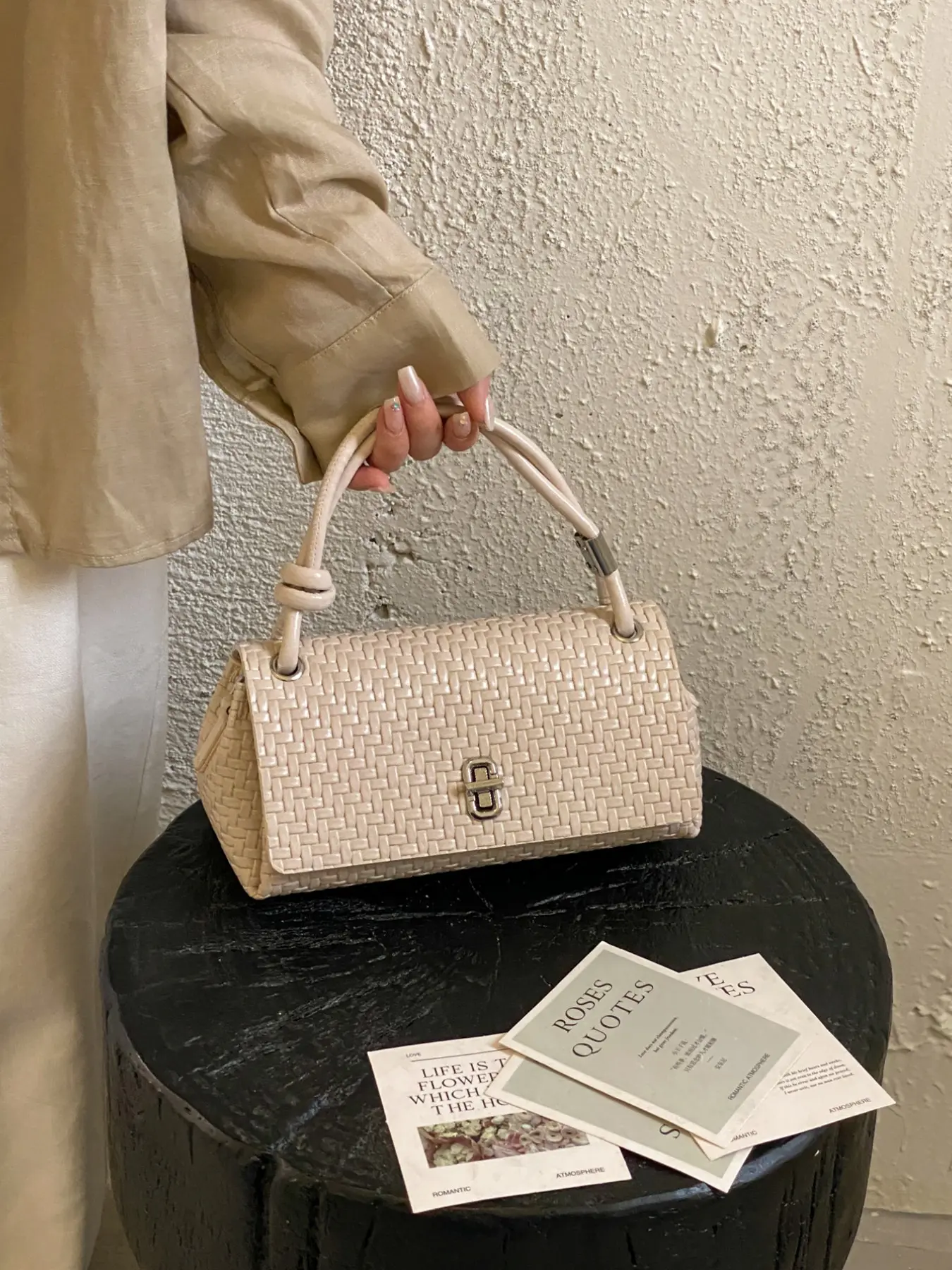 Fashionable Crossbody Shoulder Bag, Vintage Lock Design, PU Material, All Seasons, Ideal for Travel, Daily Use, Women's Backpack