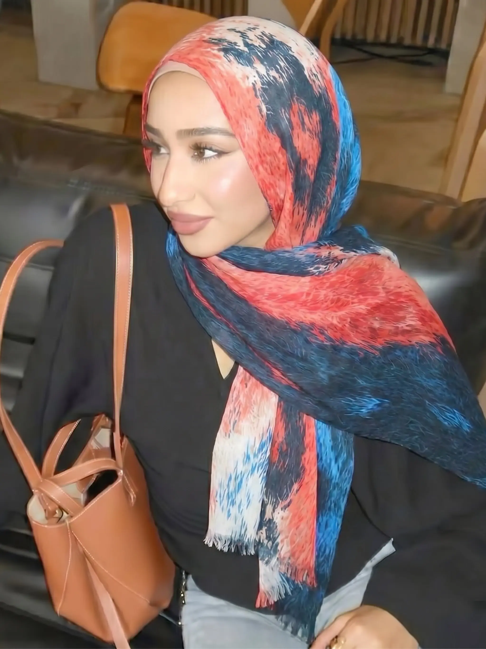 Women's Unique Colorblock Hijab, 70x180cm Breathable Soft Polyester Scarf, All-Season Muslim Headscarf, Fashionable and Comfortable