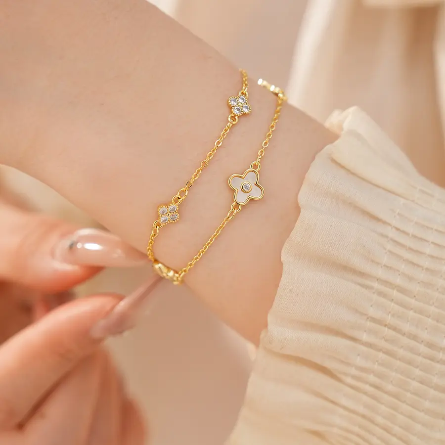 18K Gold Plated Clover Bracelet Set for Women Mother of Pearl Layered Chain White Four Leaf Flower Pave CZ Lucky Jewelry Birthday Gifts Stackable Elegant