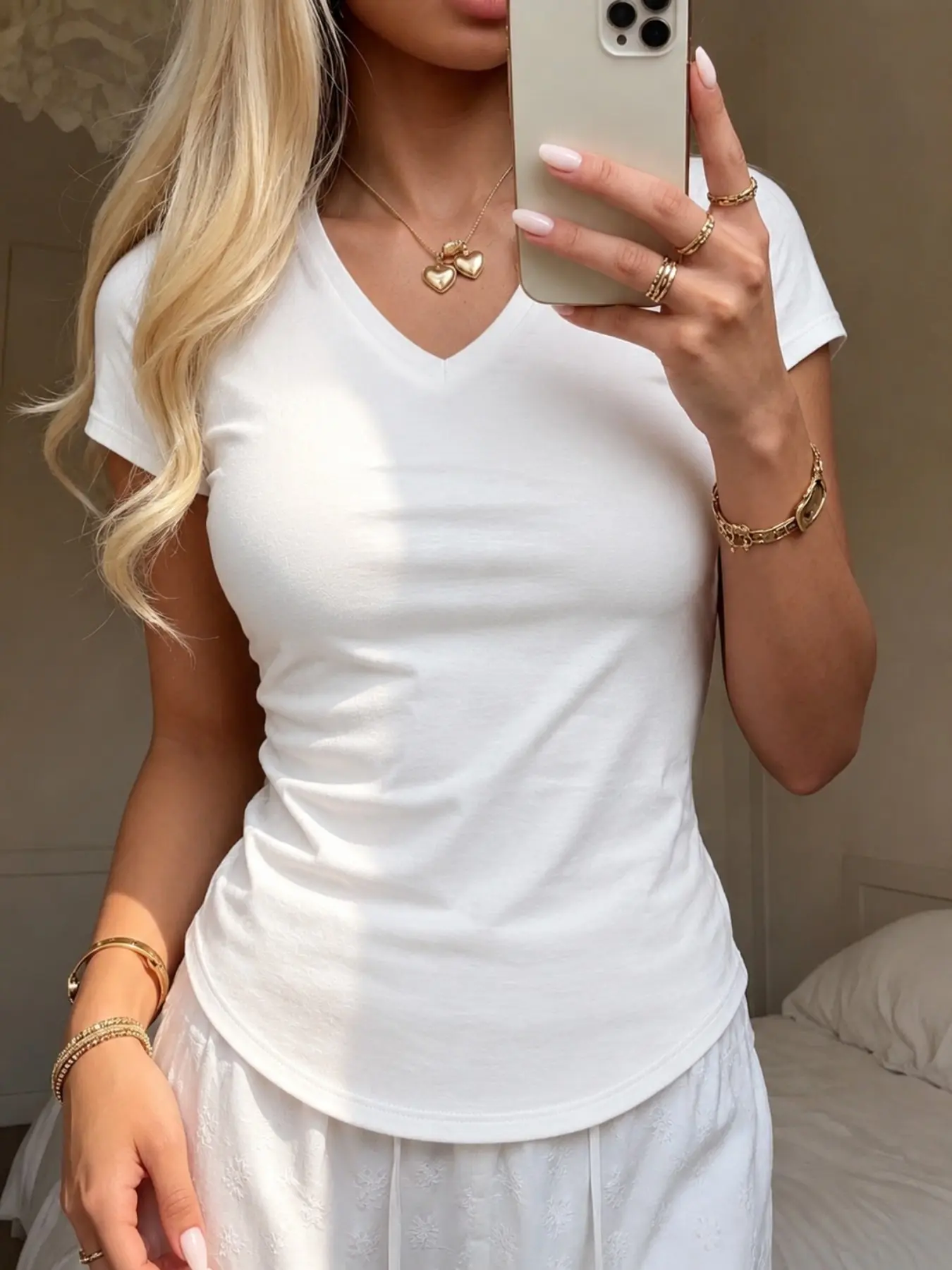 V-Neck Short Sleeve Top, Women's Summer Elegant Slim Fit T-Shirt, Soft Comfortable Casual Daily Going Out Top, Minimalist Style Top, Daily Essential (Note: White fabric may be slightly see-through)