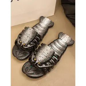 Men's Cartoon Lobster Plastic Slippers for Summer, Stylish Anti-Slip Indoor House Shoes, Fun Beach Sandals for Students & Vacation, Casual Slippers