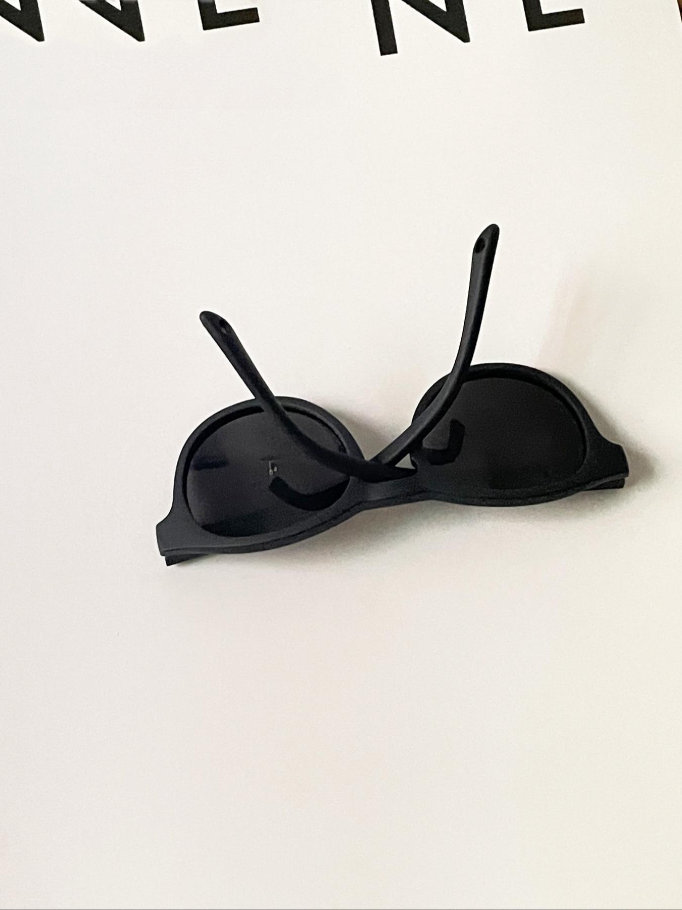 Uv400 Sunglasses with Anti-Drop Strap, Unisex Baby Shades, Travel Essential Sun Protection Glasses for Kids