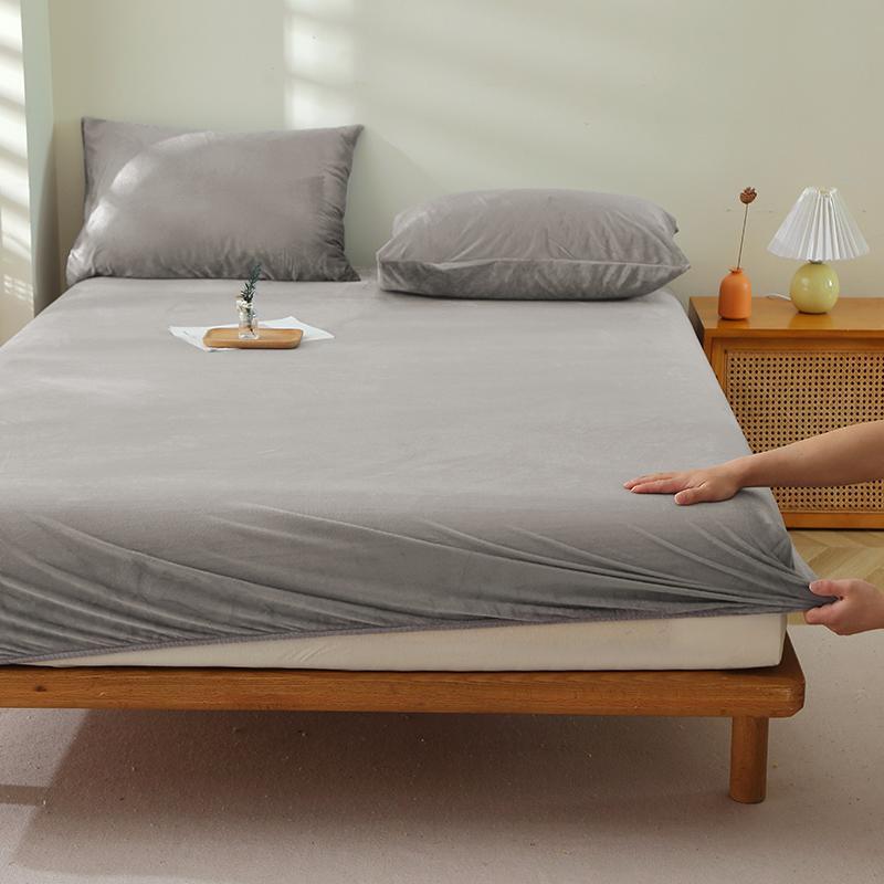 Solid Color Fitted Sheet and Pillowcase Set, 3 pcs/set Including 1 Plush Fitted Sheet and 2 Pillowcases without Filler, Soft Bedding Set