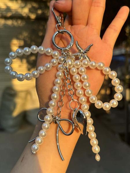 Niche design exquisite pearl string keychain, metal bow starfish pendant, sweet and fashionable pearl bow silver heart pendant car keychain pendant versatile bag pendant, shoulder bag crossbody bag small item keychain pendant, Trendy Cute Keychain