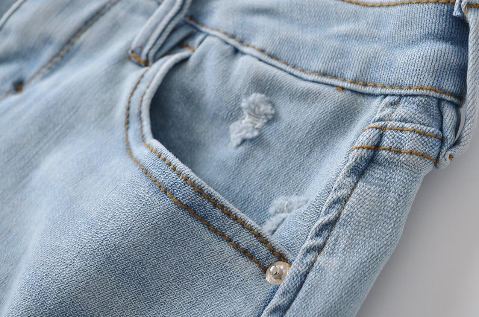 Trendy Low-Waist Denim Shorts for Women, Ultra Short Pants, Summer Beach Shorts, Slimming Effect Womenswear Bottom