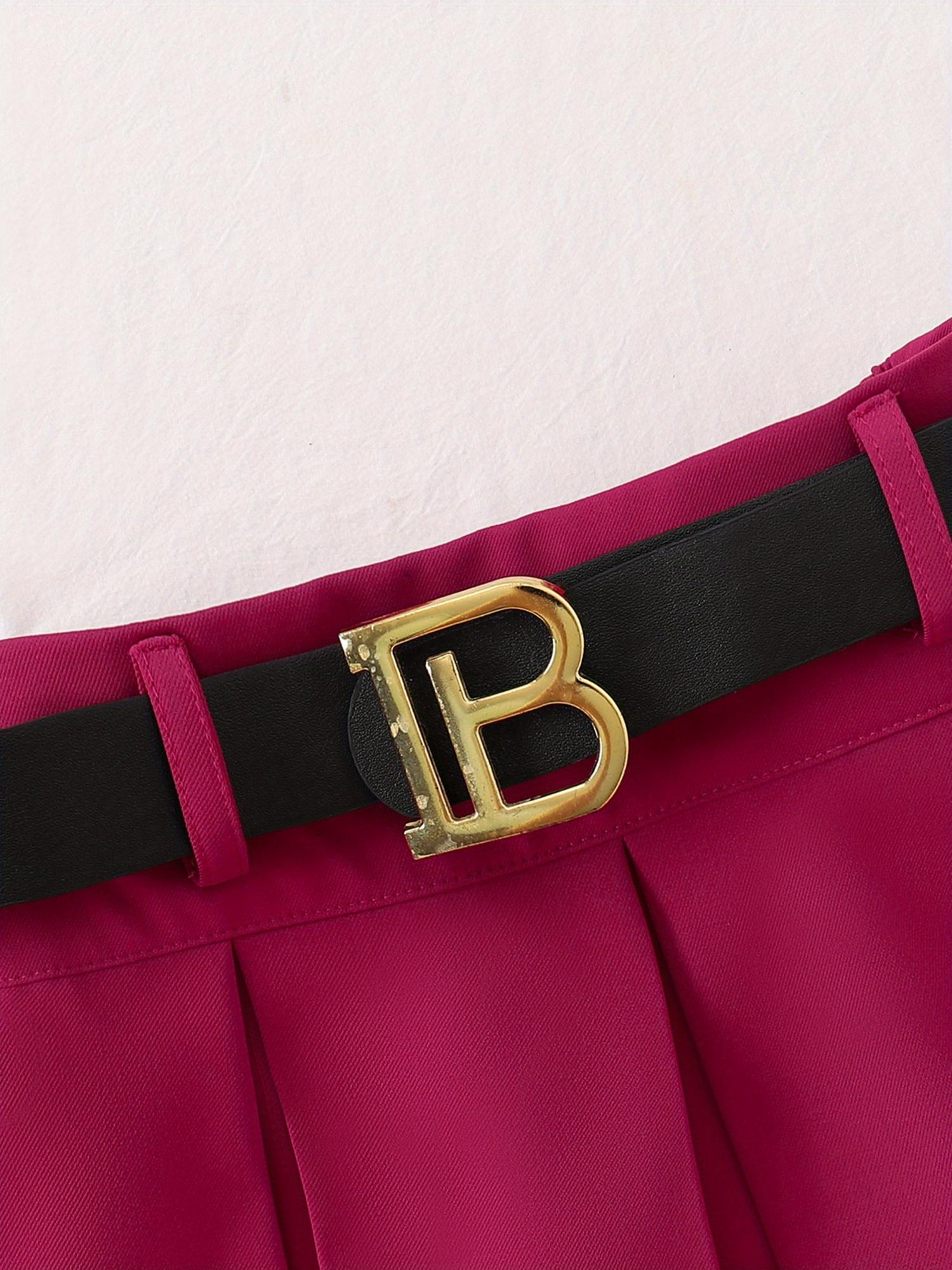 Girls' Dress, The Main Body Is Rose Red, The Shoulders Are Decorated with Flower-Like Folds, And The Long-Sleeved Design. with a Black Belt, There Are Golden Letters in The Middle of The Belt, And The Skirt Is Pleated. The Overall Style Is Sweet And Fa