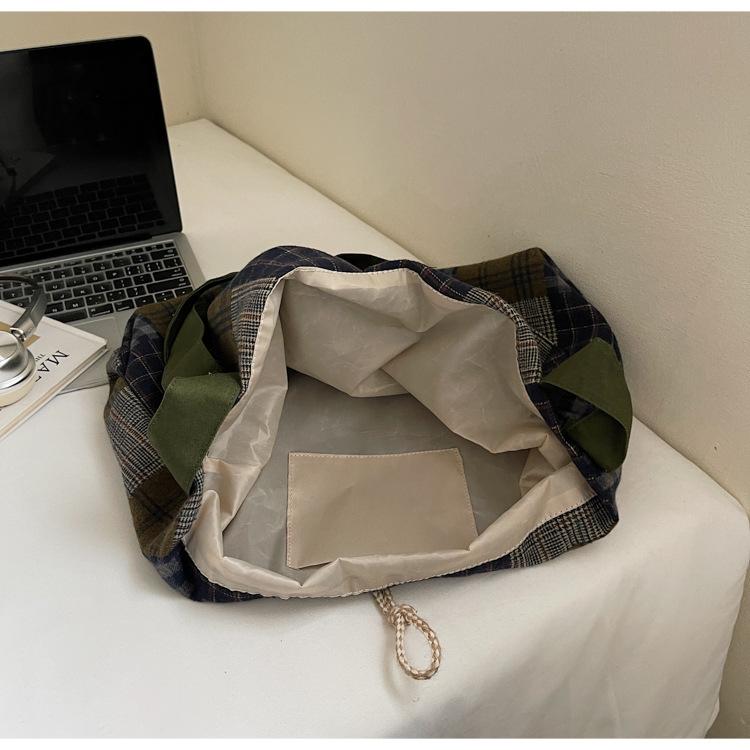 New Winter Plaid Crossbody Bag Fashion Retro Texture Square Shoulder Bag Lightweight Casual Leisure Large Capacty Coach Bag