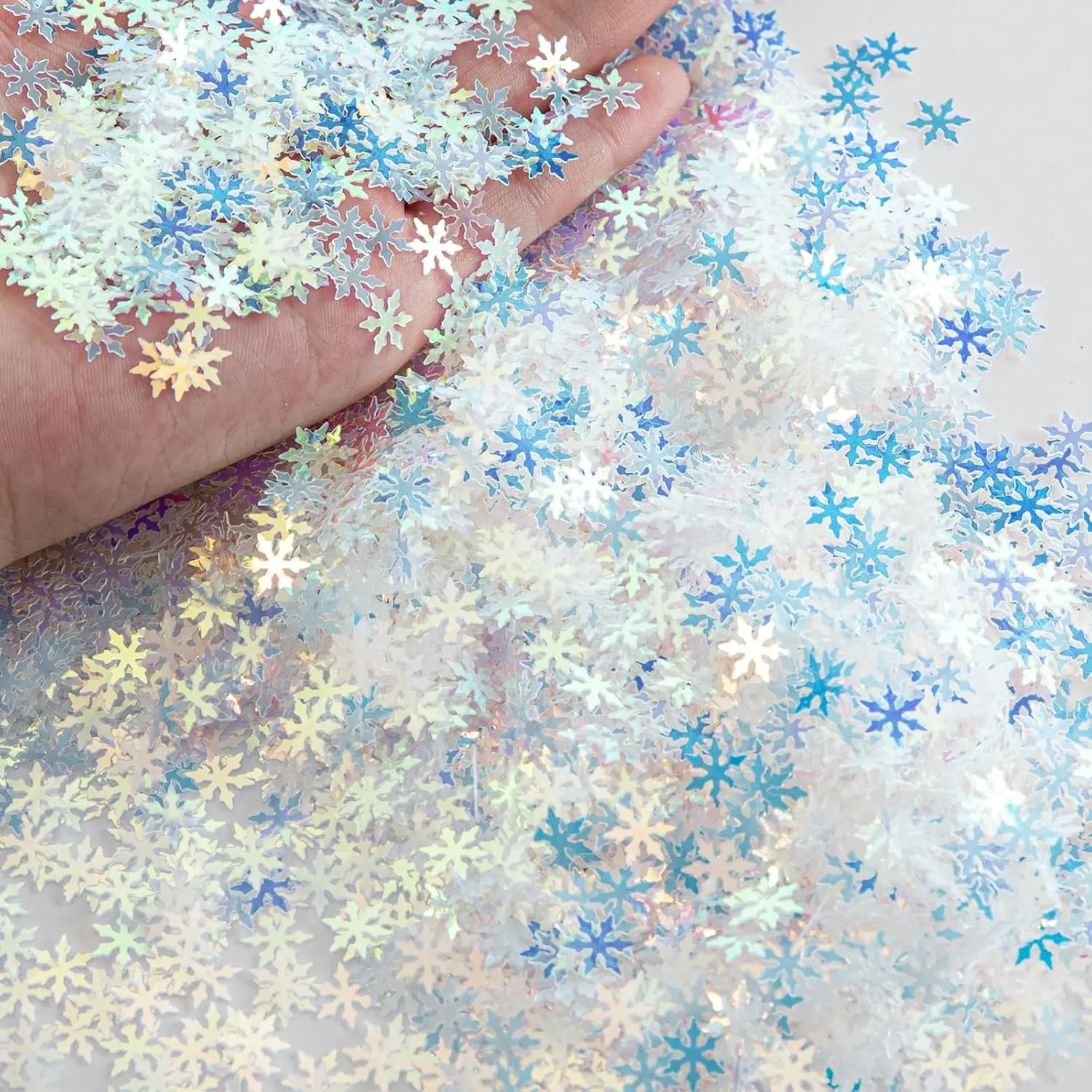 2000 count/50g Christmas Snowflakes Confetti Decorations,Iridescent Snowflake Table Confetti Glitter Snowflake Sequins for Winter Wonderland Party  Decoration