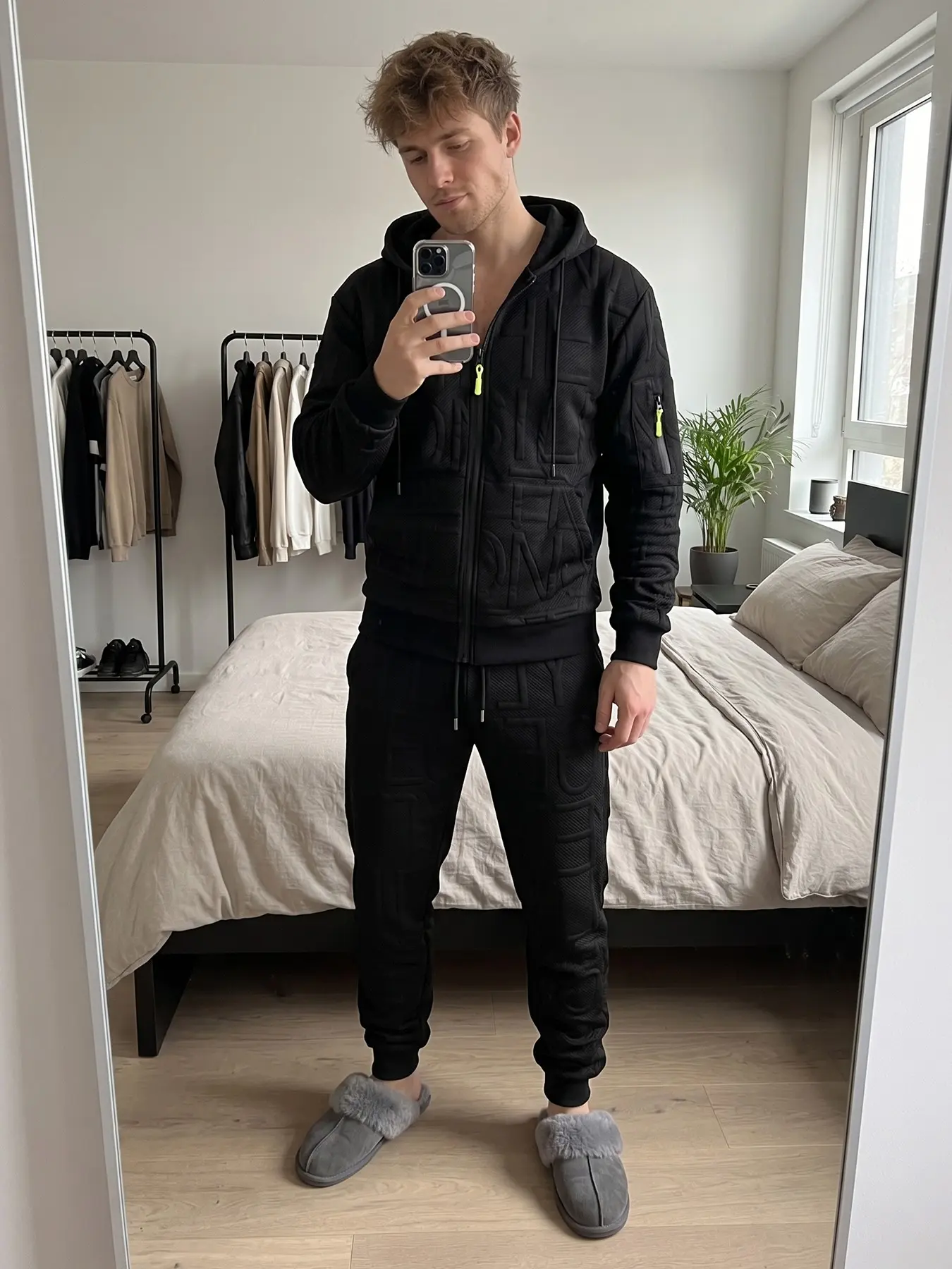 Men's Letter Jacquard Sweatsuit Casual Athletic 2 Piece Tracksuit Set, Full Zip Hoodie Jacket Coat with Zipper Arm Pocket & Kanga Pocket, Matching Drawstring Jogger Pants Sweatpants with Side Pockets, Spring Autumn Cozy Streetwear Loungewear