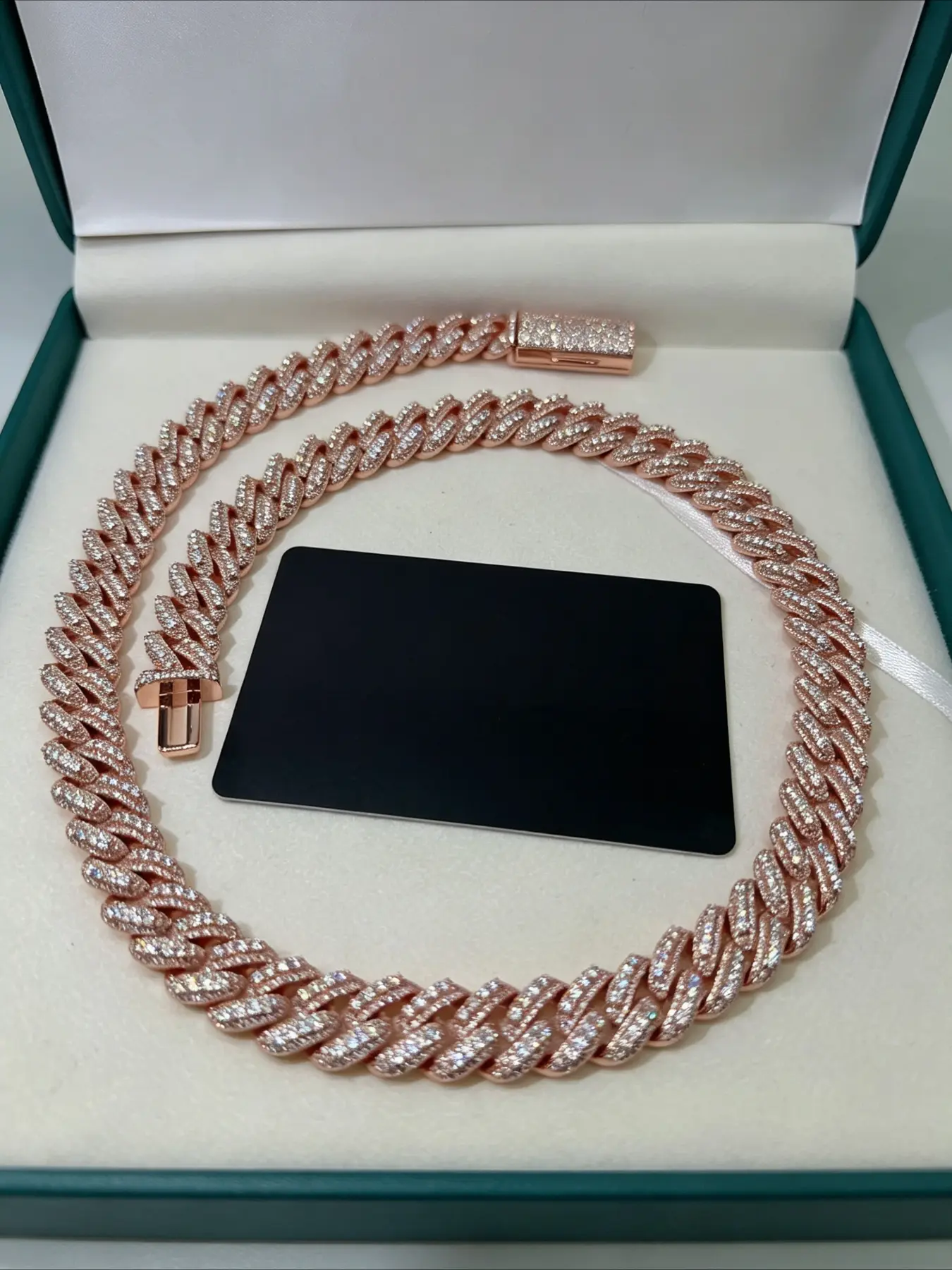 Hip-hop jewelry 18mm chilled Cuban necklace rose gold electroplated VVS D color unlimited chain Cuban chain, rap artists have the same style, wear it on large occasions, and express their domineering and outstanding personal temperament