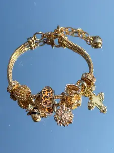 1pc charm leopard print pendant bracelet, personalized luminous cross pendant bracelet, diamond-encrusted hollow-out heart bead bracelet, exquisite small bee pendant bracelet, Metal bracelet