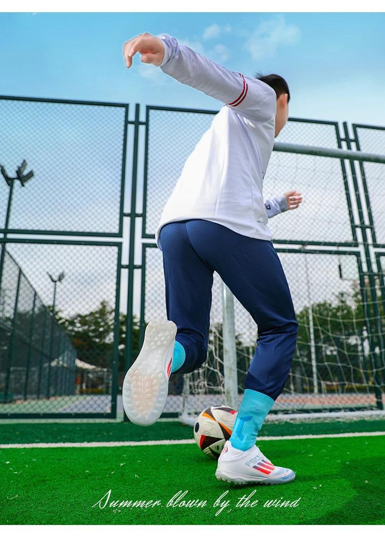Men TF/FG Football Field Boots Futsal Non Slip Society Cleats Soccer Shoes Comfortable Ultralight Professional Football Shoes