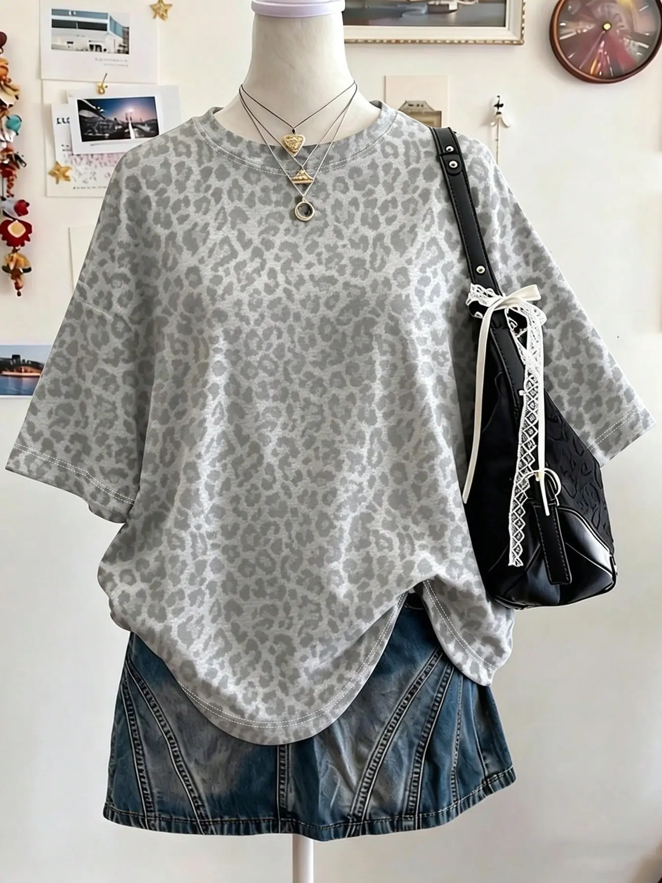 Women Oversized Crew Neck T-Shirt, Leopard Animal Print, Loose Fit, Casual Streetwear, Vintage Cheetah Pattern, All Seasons