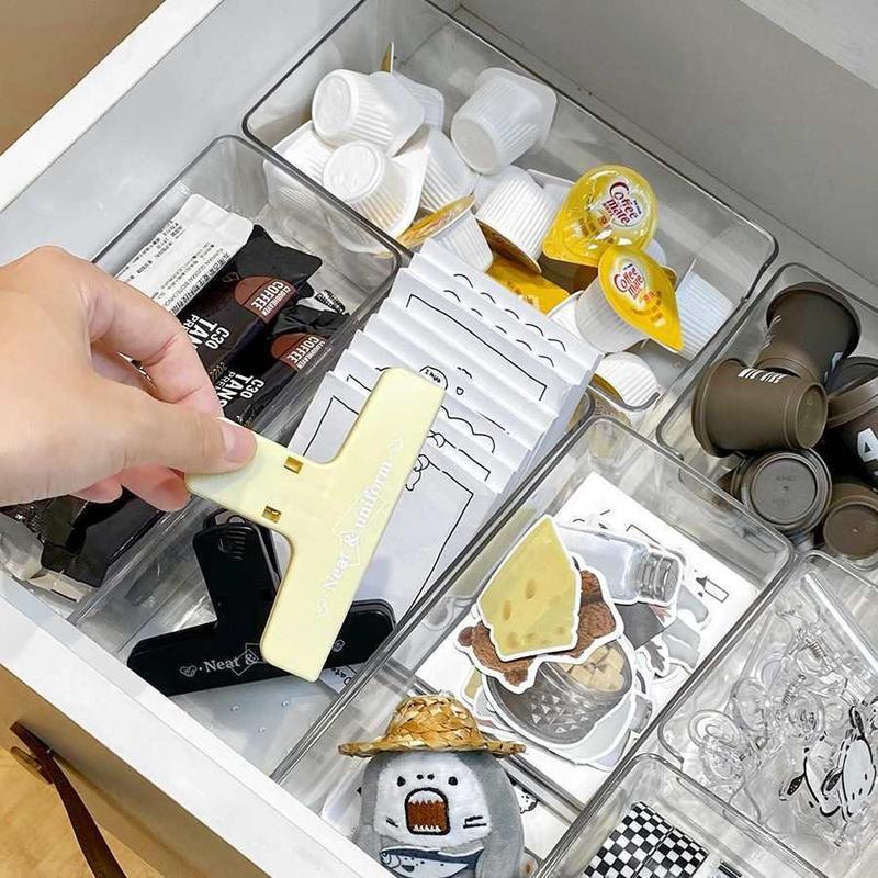 Valentine's Day Gift for Women, Transparent Plastic Storage Box, Large Capacity, Visible Design, Ideal for Cosmetics