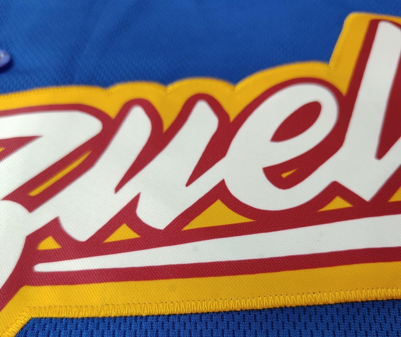 Men's Letter & Figure Patched Button Front Baseball Jersey,Casual Loose Short Sleeve V-Neck Baseball Top for Fall & Winter, Basebal Christmas Gifts, Men's Sportswear for Training & Competition, Workout Tops Sports Clothing