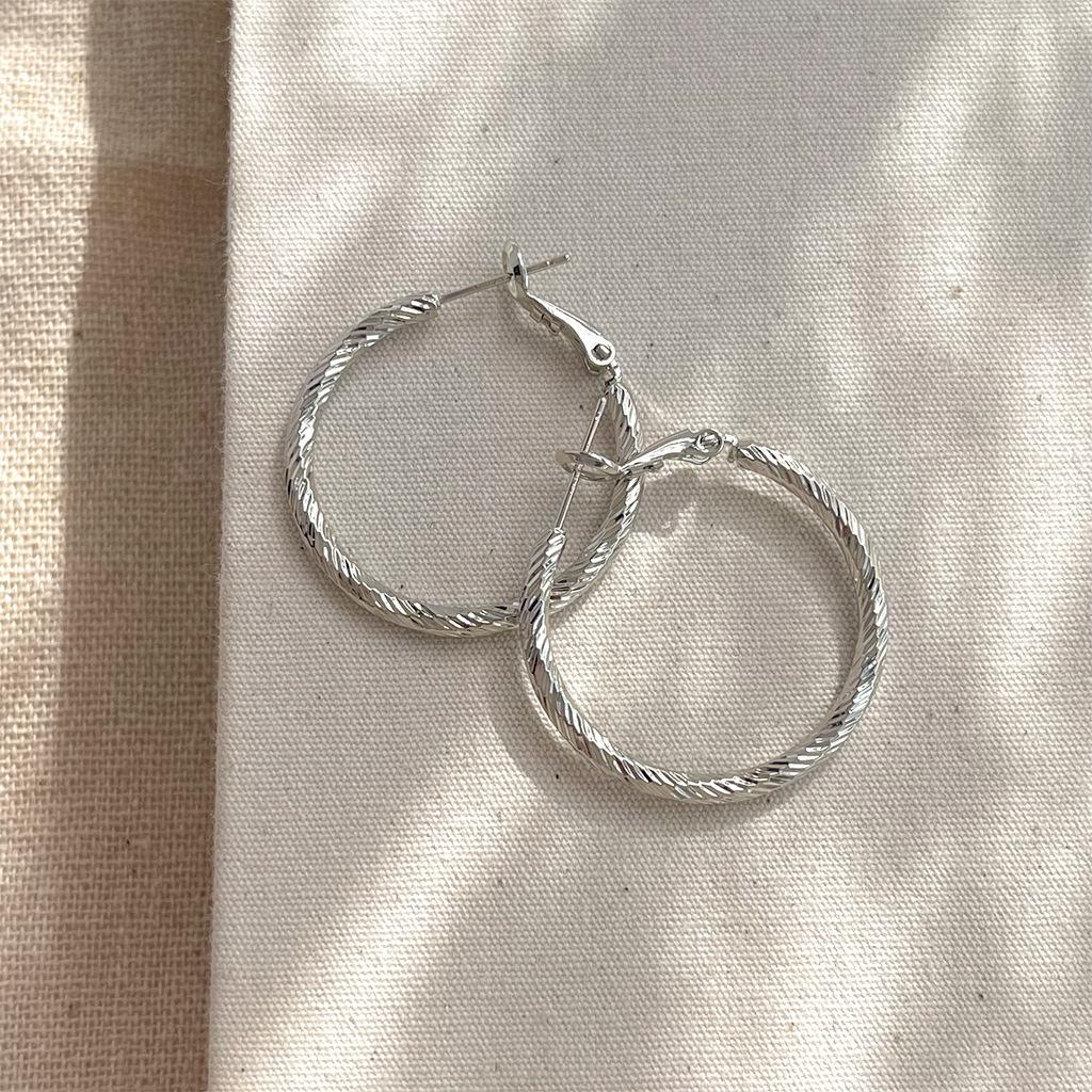 Pair Of  Earrings, Suitable For Women, Elegant Large Circle Design, 925 Silver Color, Hypoallergenic Ear Needles, Suitable For Daily And Vacation Wear, Suitable As Valentine's Day Gift