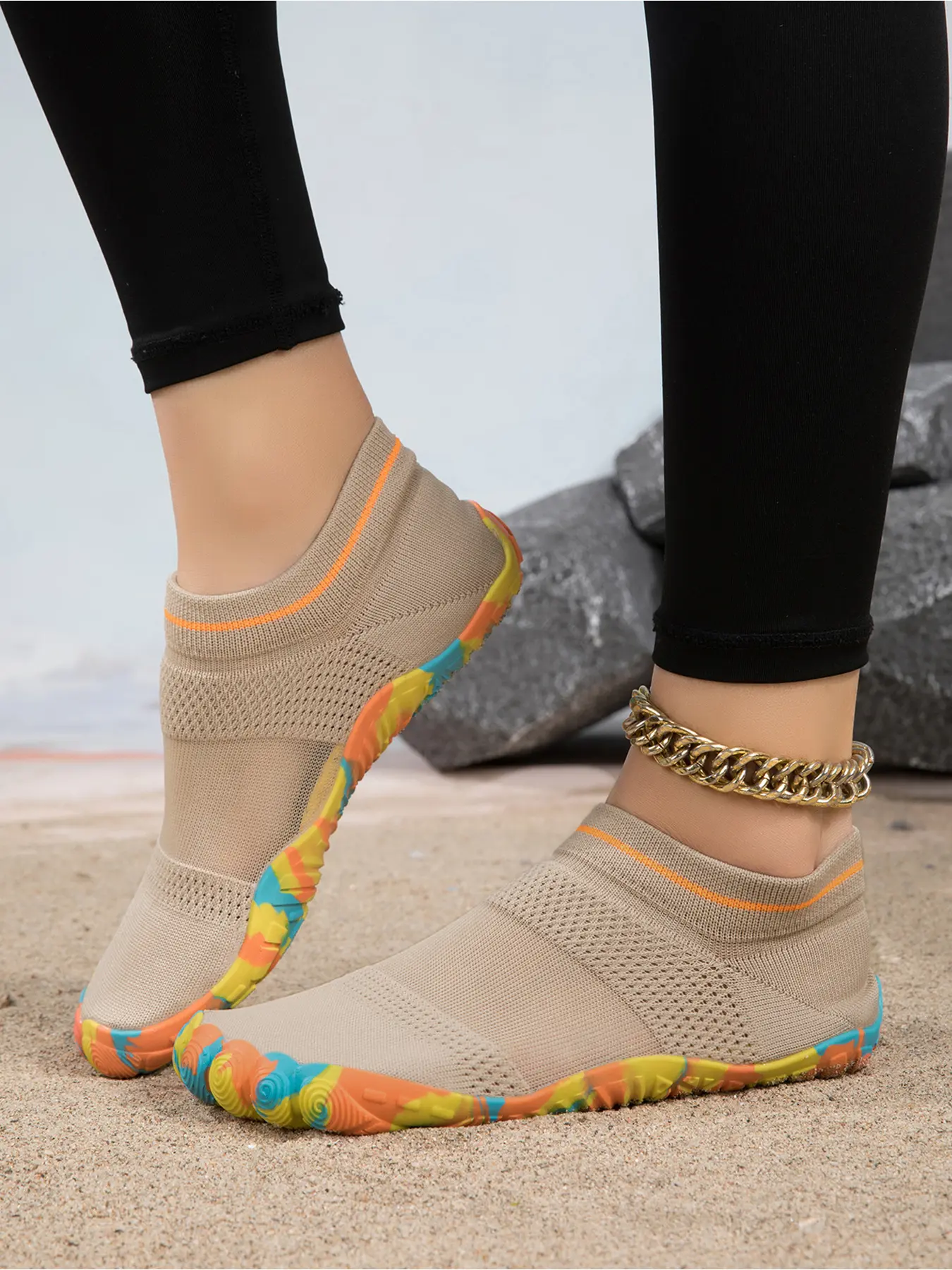 Women Breathable Mesh Barefoot Water Shoes, Anti-slip Cut Resistant Quick Dry Aqua Socks, Multi-purpose Beach Shoes for Swimming Yoga Snorkeling