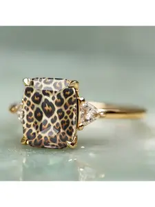 Maillard Retro Original Leopard Print Ring, Adorned with Double Triangle Sparkling Diamonds, Ideal for Daily Stacking, Same Style as Internet Celebrities, Perfect Birthday or Holiday Gift Jewelry for Girlfriend
