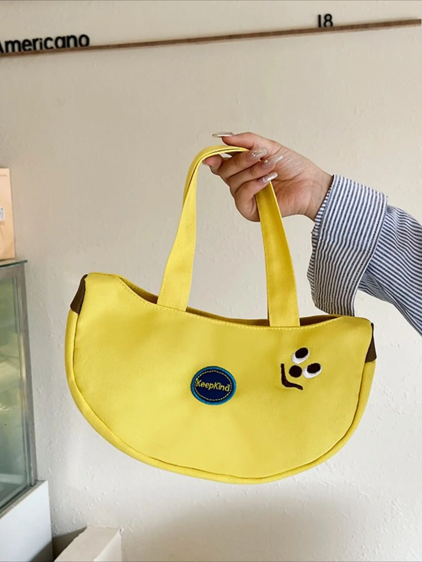 Healing Smile Banana Handbag, Lightweight Canvas Crescent Bag, Mini Shoulder Bag for Girls, Portable and Stylish Accessory