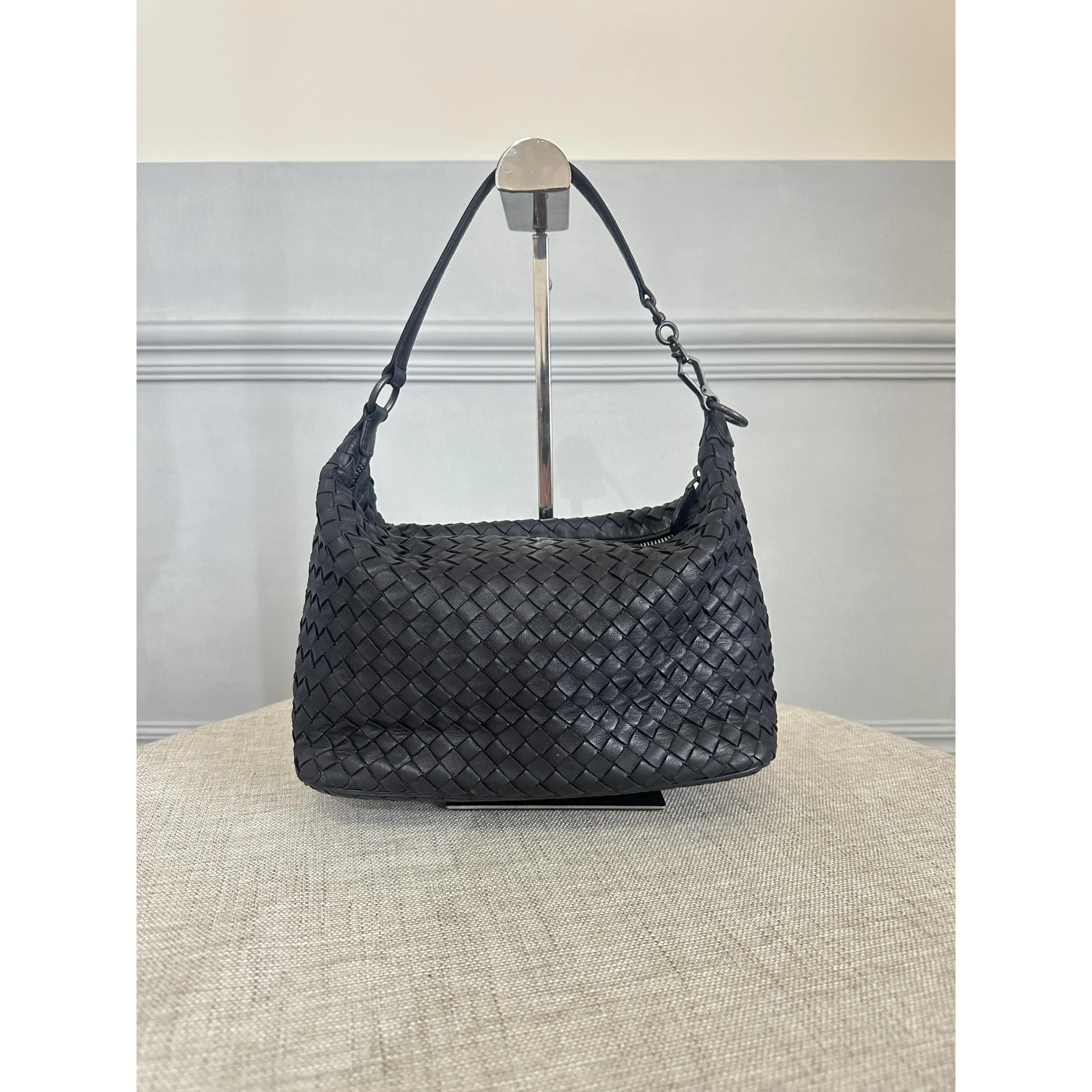 Pre-owned BOTTEGA VENETA Intrecciato Woven Black Leather Hobo Shoulder Bag