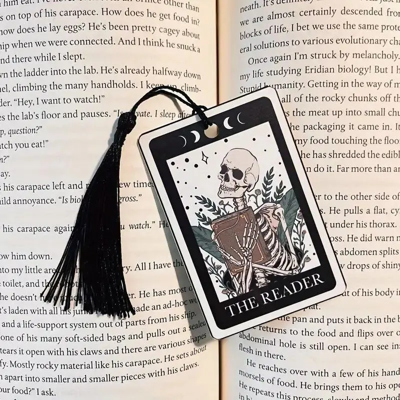 Acrylic Skull Bookmark, Tarot Bookmark, Gothic Bookmark, Halloween Bookmark, Ideal Gift for Reading Lovers, Perfect for Festive Halloween and Back-To-School Gifts