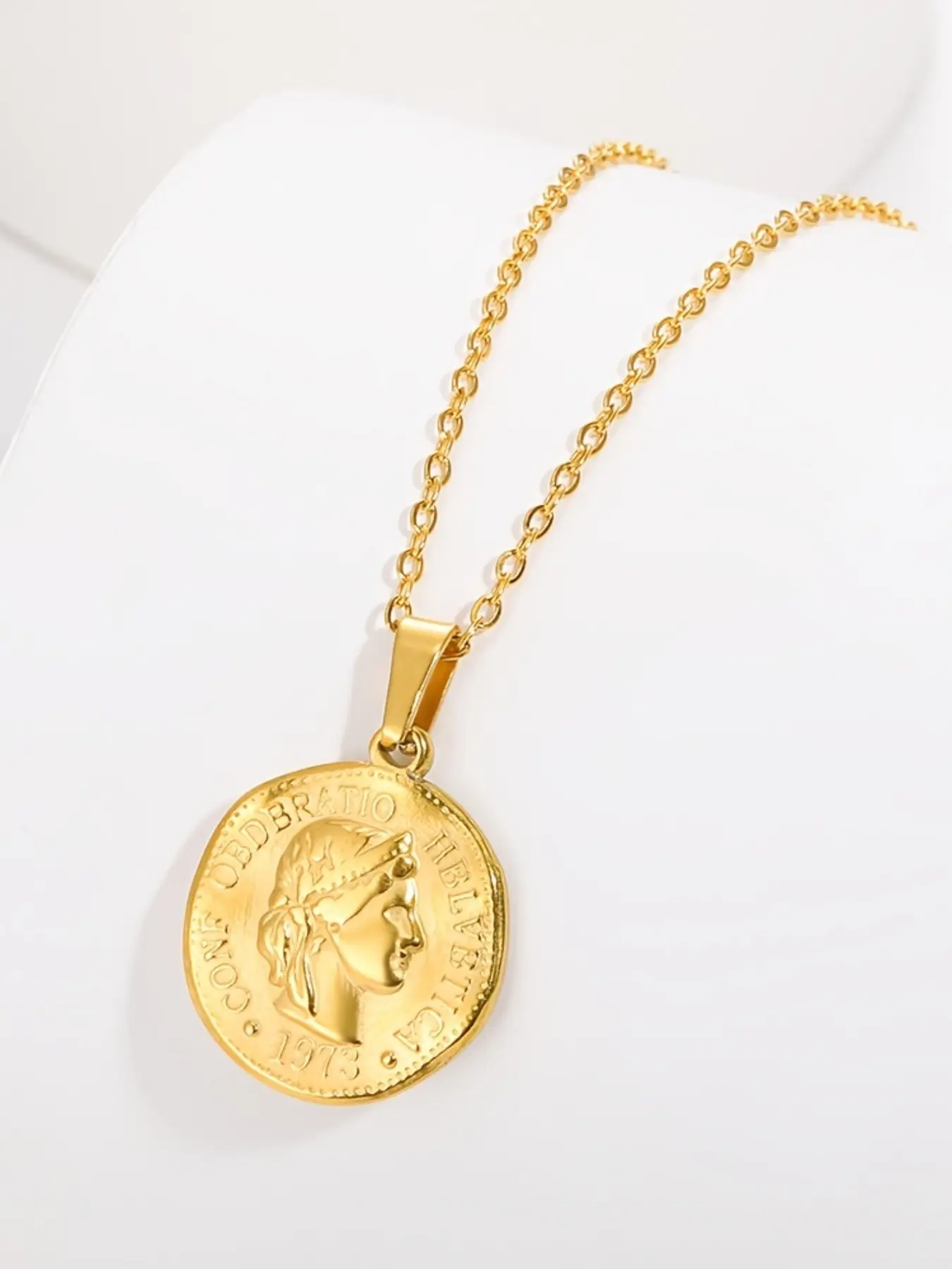 Fashion New Stainless Steel Head Portrait Pendant Necklace, Unique Fashion Versatile Clavicle Chain, Trendy Jewelry for Women, Casual Style Necklaces