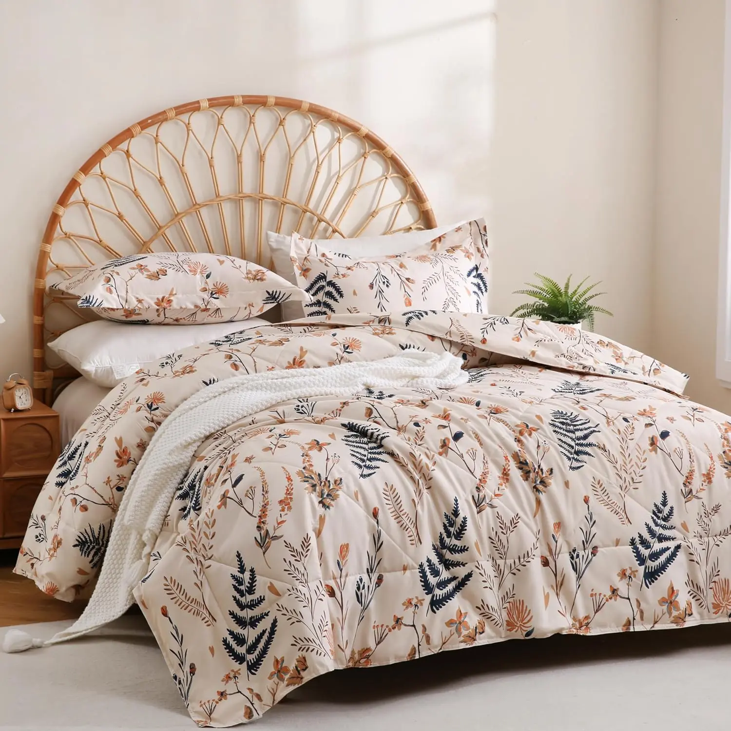 Boho Floral Comforter Set Queen Size, 3 Piece Blush Printed Microfiber Down Alternative Comforter with Pillow Shams All Season Lightweight Machine Washable