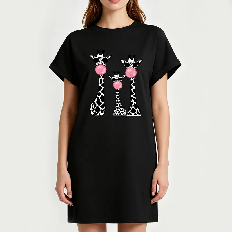 Women Cute Giraffe Bubblegum Print Crew Neck Short Sleeve Midi Dress Casual Summer Soft Comfortable Outfit For Daily Wear Loungewear Vacation Street Wear Fashion Trendy Ladies Apparel