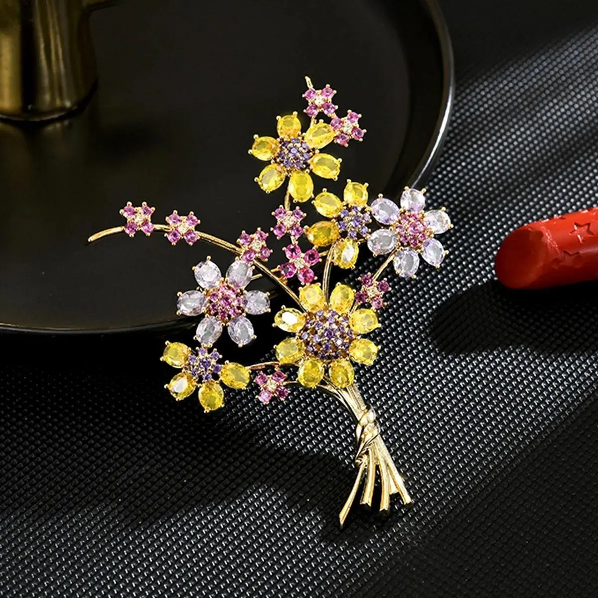 Spring Blooming Sunflowers Small Daisies Bouquet Brooches Niche Design Luxury Micro-inlaid Zircon Exquisite Women's Accessory