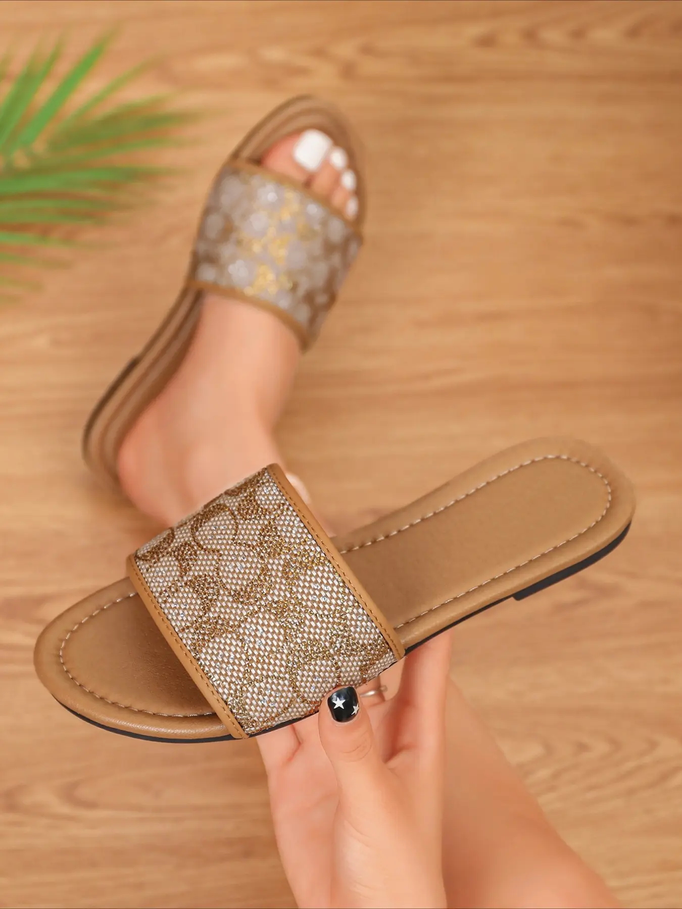 Rhinestone Fashionable Flat Slide Sandals with Tan Trim and Comfy Sole, Versatile for Daily Commuting and Holidays, Easy to Pair with All Outfits