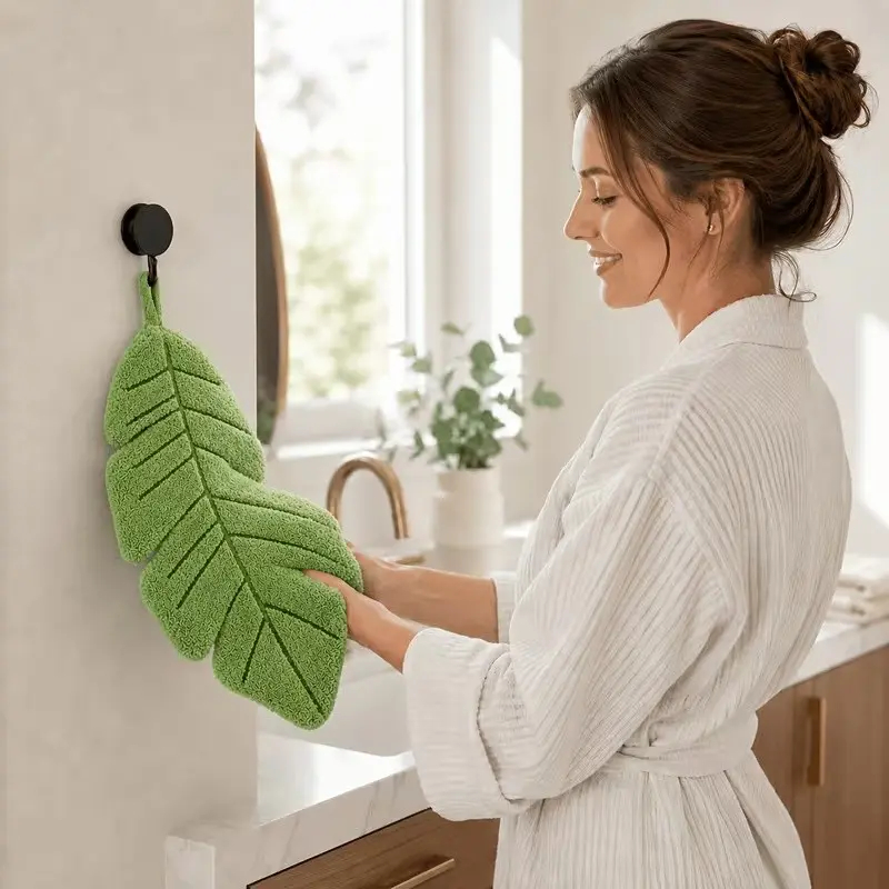 2-Pack Leaf-Shaped Hand Towels with Wall Hooks, Soft Absorbent Hanging Towels for Bathroom, Kitchen, Home Decor, Plant Lovers Gift